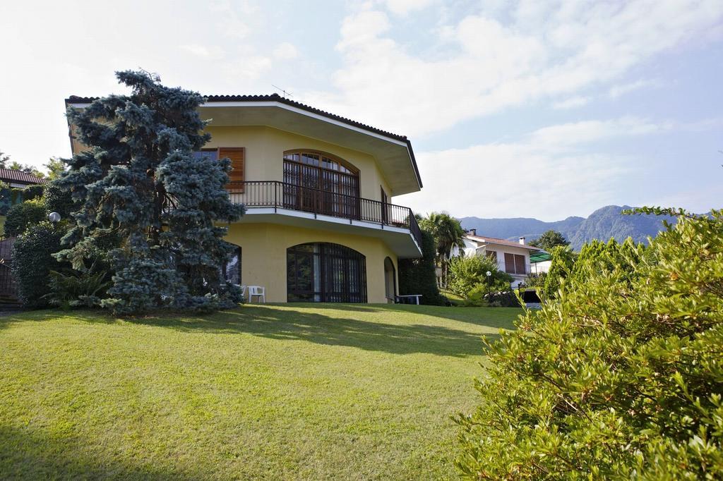 Villa Panorama Porto Valtravaglia Exterior photo